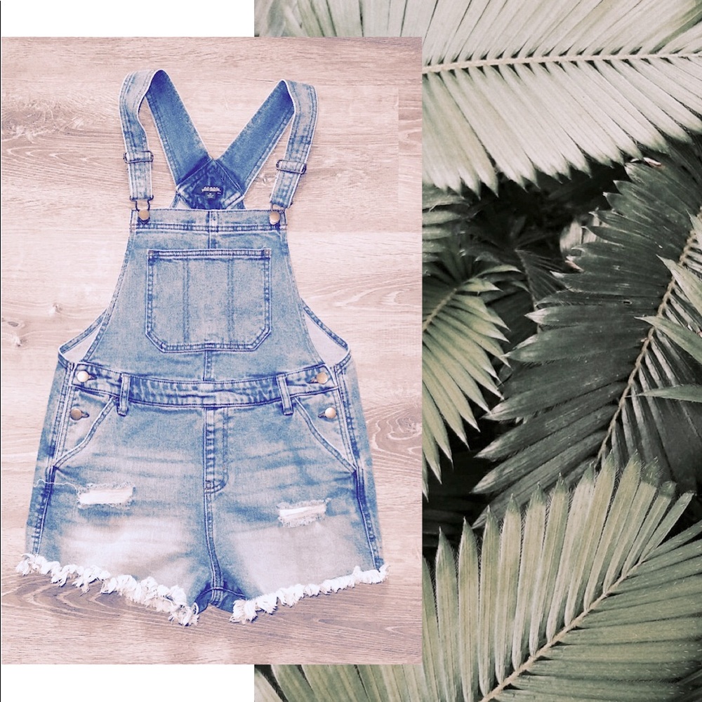 Wild Fable Denim Overall Shorts | Size M